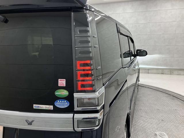 ヴォクシー ハイブリッドZS 煌II 純正10型後席モニター・純正10型フルセグナビ・両側電動ドア・クリアランスソナー・衝突軽減ブレーキ・車線逸脱警報・シートヒーター・純正16インチAW・ETC2.0・LEDヘッドライト・ドラレコ・スマー(35枚目)