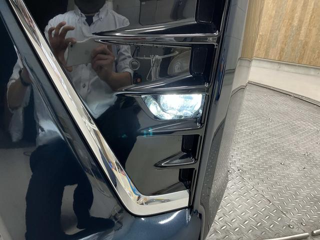 ヴォクシー ハイブリッドZS 煌II 純正10型後席モニター・純正10型フルセグナビ・両側電動ドア・クリアランスソナー・衝突軽減ブレーキ・車線逸脱警報・シートヒーター・純正16インチAW・ETC2.0・LEDヘッドライト・ドラレコ・スマー(38枚目)