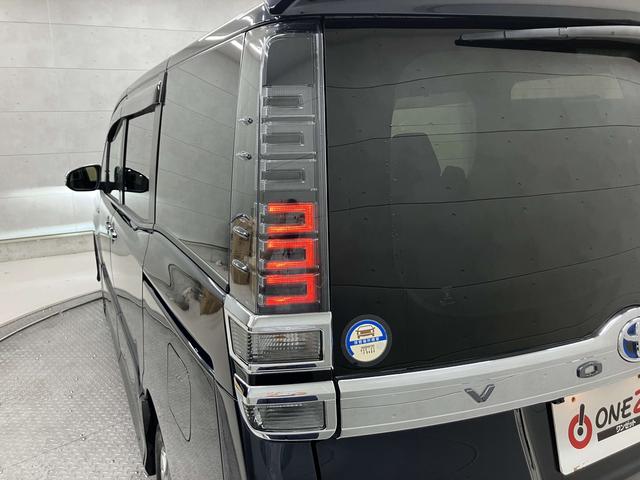 ヴォクシー ハイブリッドZS 煌II 純正10型後席モニター・純正10型フルセグナビ・両側電動ドア・クリアランスソナー・衝突軽減ブレーキ・車線逸脱警報・シートヒーター・純正16インチAW・ETC2.0・LEDヘッドライト・ドラレコ・スマー(45枚目)