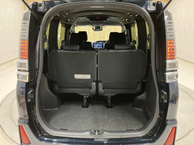 ヴォクシー ハイブリッドZS 煌II 純正10型後席モニター・純正10型フルセグナビ・両側電動ドア・クリアランスソナー・衝突軽減ブレーキ・車線逸脱警報・シートヒーター・純正16インチAW・ETC2.0・LEDヘッドライト・ドラレコ・スマー(50枚目)