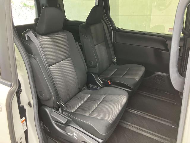 ヴォクシー ZS 煌II 両側パワースライドドア・純正9型フルセグナビ・衝突軽減ブレーキ・インテリジェントクリアランスソナー・車線逸脱警報・純正16インチAW・ETC・LEDヘッドライト・オートハイビーム・バックカメラ・スマー(12枚目)