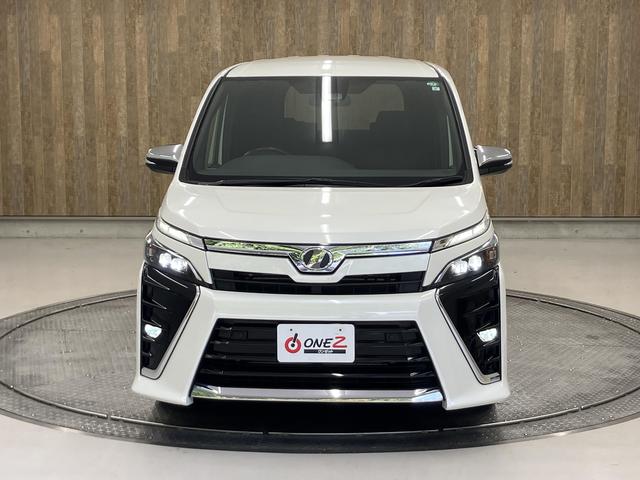 ヴォクシー ZS 煌II 両側パワースライドドア・純正9型フルセグナビ・衝突軽減ブレーキ・インテリジェントクリアランスソナー・車線逸脱警報・純正16インチAW・ETC・LEDヘッドライト・オートハイビーム・バックカメラ・スマー(15枚目)