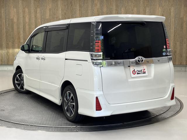 ヴォクシー ZS 煌II 両側パワースライドドア・純正9型フルセグナビ・衝突軽減ブレーキ・インテリジェントクリアランスソナー・車線逸脱警報・純正16インチAW・ETC・LEDヘッドライト・オートハイビーム・バックカメラ・スマー(20枚目)
