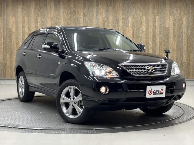 ハリアーハイブリッド Lパッケージアルカンターラプライムバージョン 4WD・ムーンルーフ・純正ナビ・電動シート・デジタルインナーミラー・クリアランスソナー・純正18インチAW・ETC・フルセグ・バックカメラ・電動リアゲート・ハーフレザーシート・スマートキー・純正18イ(17枚目)