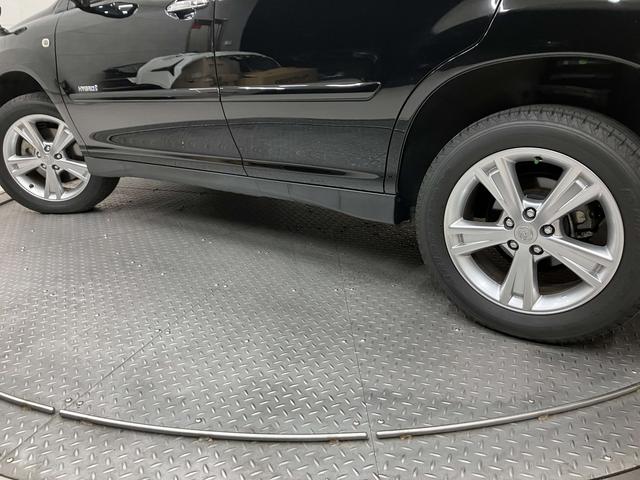 ハリアーハイブリッド Lパッケージアルカンターラプライムバージョン 4WD・ムーンルーフ・純正ナビ・電動シート・デジタルインナーミラー・クリアランスソナー・純正18インチAW・ETC・フルセグ・バックカメラ・電動リアゲート・ハーフレザーシート・スマートキー・純正18イ(45枚目)