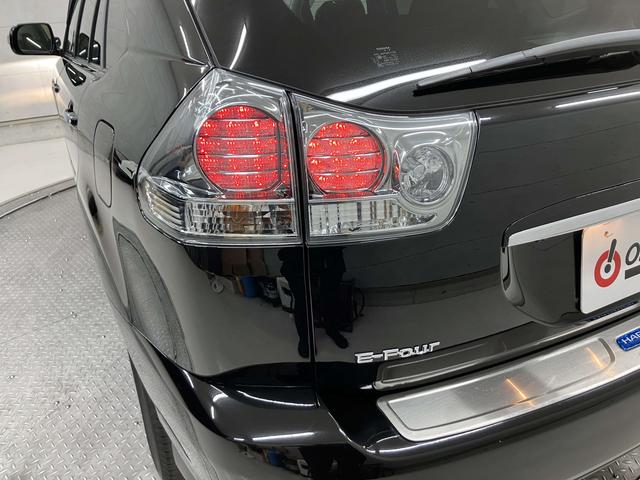 ハリアーハイブリッド Lパッケージアルカンターラプライムバージョン 4WD・ムーンルーフ・純正ナビ・電動シート・デジタルインナーミラー・クリアランスソナー・純正18インチAW・ETC・フルセグ・バックカメラ・電動リアゲート・ハーフレザーシート・スマートキー・純正18イ(47枚目)