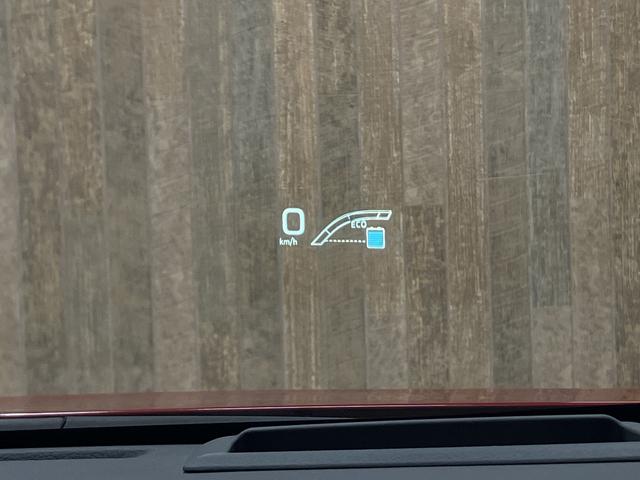 プリウス Ａプレミアム　ツーリングセレクション　純正フルセグナビ・バックカメラ・衝突軽減ブレーキ・本革電動シート・ヘッドアップディスプレイ・純正１７インチＡＷ・駐車支援・後側方車両検知・ＬＥＤヘッドライト・シートヒーター・ＥＴＣ・Ｂｌｕｅｔｏｏｔｈ（6枚目）