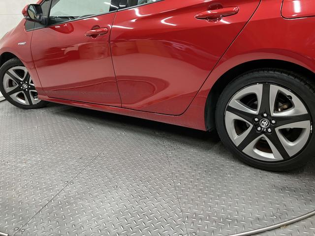 プリウス Ａプレミアム　ツーリングセレクション　純正フルセグナビ・バックカメラ・衝突軽減ブレーキ・本革電動シート・ヘッドアップディスプレイ・純正１７インチＡＷ・駐車支援・後側方車両検知・ＬＥＤヘッドライト・シートヒーター・ＥＴＣ・Ｂｌｕｅｔｏｏｔｈ（43枚目）