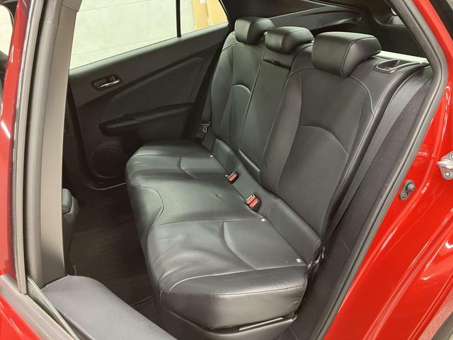 プリウス Ａプレミアム　ツーリングセレクション　純正フルセグナビ・バックカメラ・衝突軽減ブレーキ・本革電動シート・ヘッドアップディスプレイ・純正１７インチＡＷ・駐車支援・後側方車両検知・ＬＥＤヘッドライト・シートヒーター・ＥＴＣ・Ｂｌｕｅｔｏｏｔｈ（48枚目）