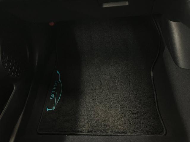 プリウス Ａプレミアム　ツーリングセレクション　純正フルセグナビ・バックカメラ・衝突軽減ブレーキ・本革電動シート・ヘッドアップディスプレイ・純正１７インチＡＷ・駐車支援・後側方車両検知・ＬＥＤヘッドライト・シートヒーター・ＥＴＣ・Ｂｌｕｅｔｏｏｔｈ（80枚目）