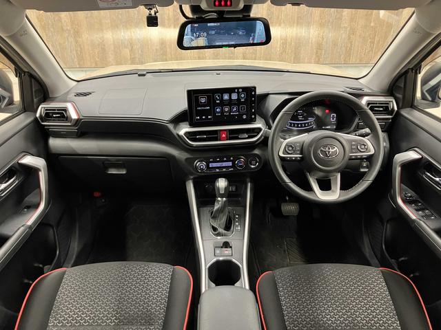ライズ Z パノラミックビューモニター・駐車アシスト・純正9型ディスプレイオーディオ・スマアシ・衝突軽減ブレーキ・コーナーセンサー・シートヒーター・純正17インチAW・レーダークルコン・前後ドラレコ・誤発進抑制機(3枚目)