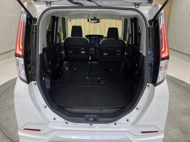 ルーミー カスタムG-T モデリスタフルエアロ・純正9型フルセグナビ・両側電動ドア・スマアシ・純正15インチAW・衝突軽減ブレーキ・コーナーセンサー・車線逸脱警報・シートヒーター・バックカメラ・LEDヘッドライト・ETC・誤発(51枚目)