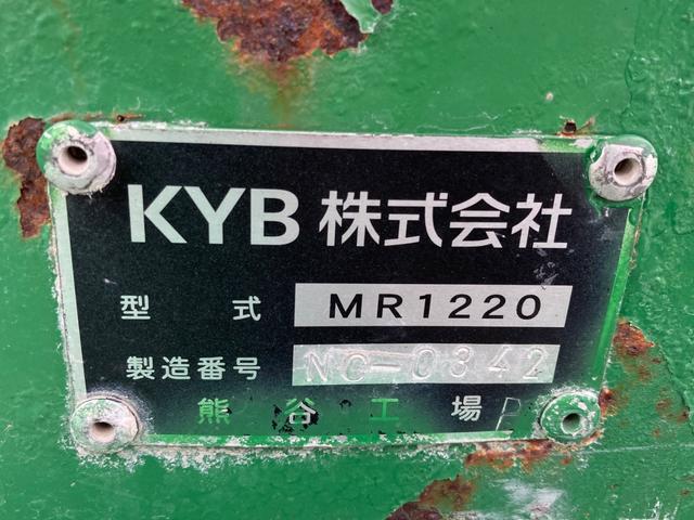 エルフトラック ミキサー車/走行距離 34,000km/6速マニュアル/上物KYB製2.5立米/混合容量1.2立米/積載量3000kg/自動ホッパーカバー付/バックモニター(10枚目)