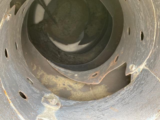 エルフトラック ミキサー車/走行距離 34,000km/6速マニュアル/上物KYB製2.5立米/混合容量1.2立米/積載量3000kg/自動ホッパーカバー付/バックモニター(14枚目)