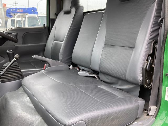 エルフトラック ミキサー車/走行距離 34,000km/6速マニュアル/上物KYB製2.5立米/混合容量1.2立米/積載量3000kg/自動ホッパーカバー付/バックモニター(23枚目)