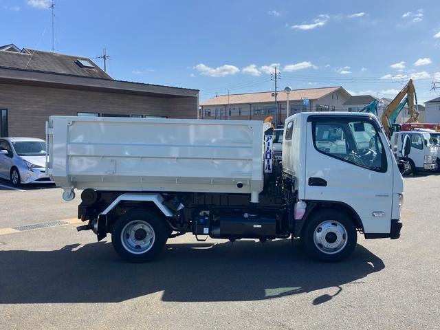 キャンター 　アームロール車／未使用／積載３ｔ／新明和製／５速マニュアル／バックモニター／ＥＴＣ／床材質鉄板／ターボ／１５０馬力！（9枚目）