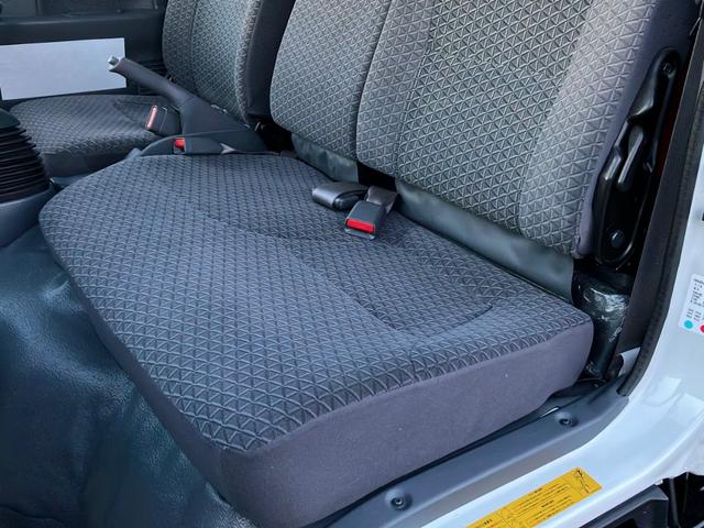 エルフトラック 平ボディ/積載2t/荷台内寸 長さ:3.11m 幅:1.59m アオリ高さ:0.38m/6速マニュアル/ロープ穴6個/ETC/150馬力!(20枚目)