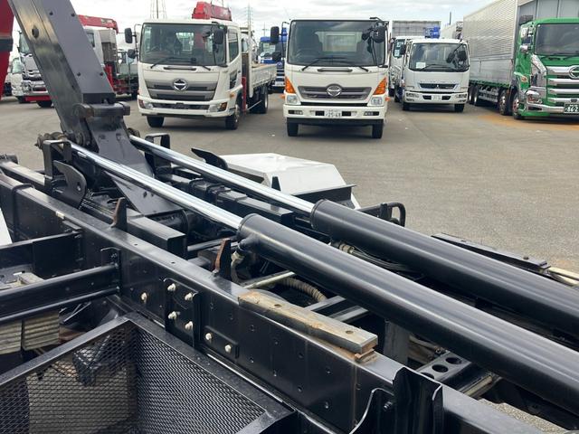 ヒノレンジャー 　フックロール／極東製・ツインホイスト／積載３．９トン／６速マニュアル／ＥＴＣ／２１０馬力！（12枚目）