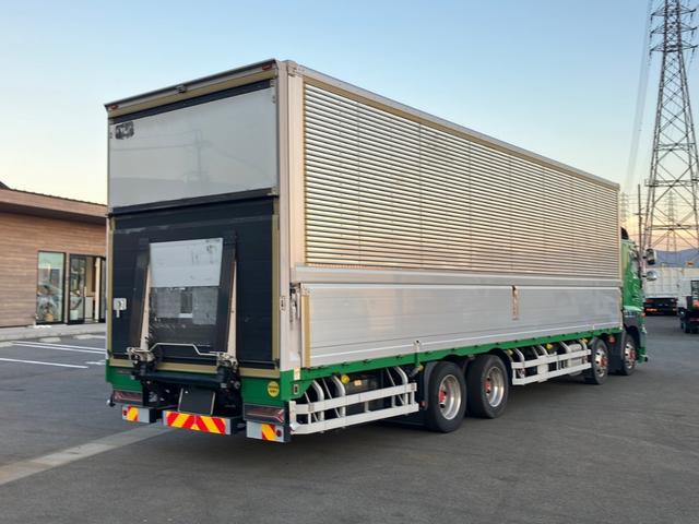 プロフィア 4軸低床アルミウイング/プロシフト/トランテックス製ウイング/極東製跳ね上げパワーゲート仕様/ラジコン付/ラッシングレール2段/ETC/バックモニター/アルミホイール/380馬力!(6枚目)