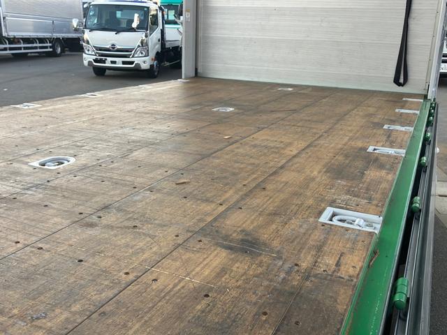 プロフィア 4軸低床アルミウイング/プロシフト/トランテックス製ウイング/極東製跳ね上げパワーゲート仕様/ラジコン付/ラッシングレール2段/ETC/バックモニター/アルミホイール/380馬力!(15枚目)