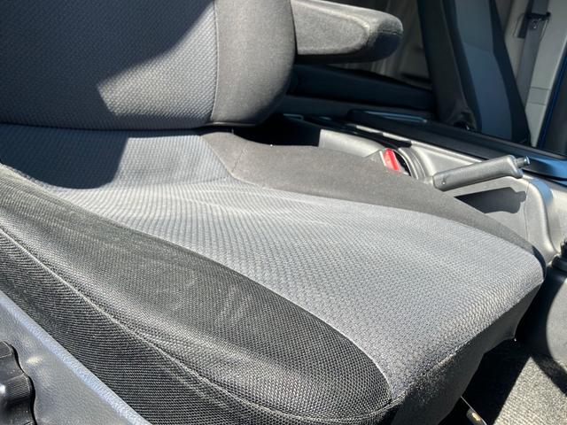 ヒノレンジャー 　アルミウイング／増トン／６速ＭＴ／後輪エアサス／トランテックス製ウイング／ラッシングレール２段／バックモニター／荷台内寸　Ｌ７．２５ｍ　×　Ｗ２．３８ｍ　×　Ｈ２．４２ｍ／２４０馬力！（21枚目）