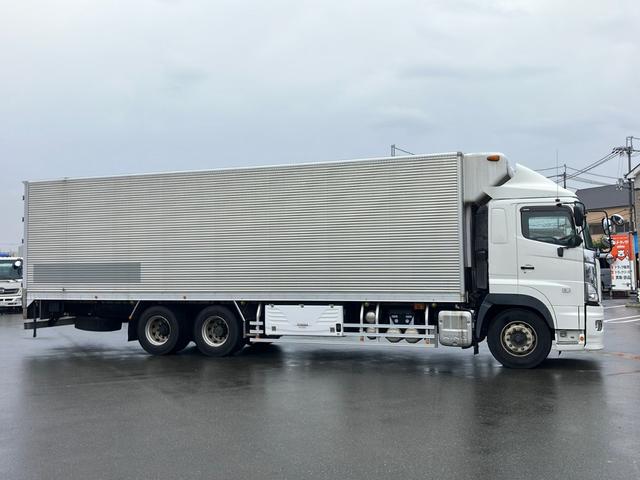 プロフィア 冷凍冷蔵バン/日本フルハーフ製/大型3軸/後輪エアサス/菱重製冷凍機/サブエンジン式/床板キーストン/左サイド扉/ジョロダーレール装備/ラッシングレール2段/バックモニター/380馬力!(9枚目)