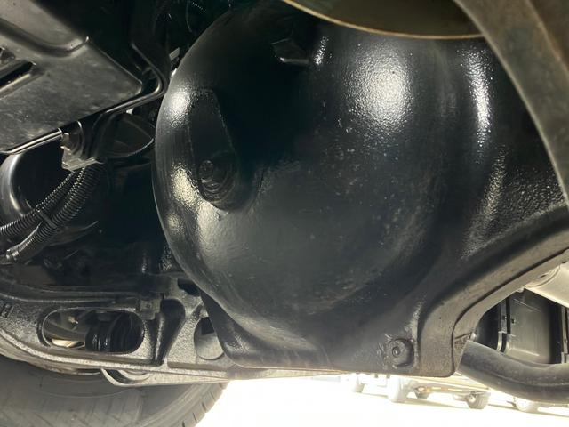 プロフィア 冷凍冷蔵バン/日本フルハーフ製/大型3軸/後輪エアサス/菱重製冷凍機/サブエンジン式/床板キーストン/左サイド扉/ジョロダーレール装備/ラッシングレール2段/バックモニター/380馬力!(16枚目)