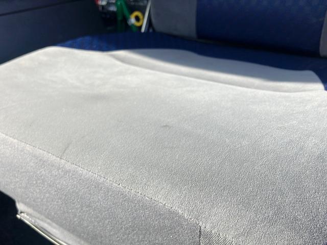 フォワード 　アルミウイング／積載量２，７００ｋｇ／日本フルハーフ製アルミウイング／ワイド幅仕様／ラッシング２段／セイコラック／引き出しフック５対／バックモニター／ＥＴＣ／後輪エアサス／２４０馬力！（22枚目）