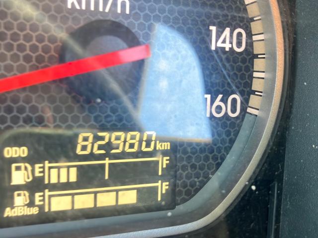 フォワード 　アルミウイング／積載量２，７００ｋｇ／日本フルハーフ製アルミウイング／ワイド幅仕様／ラッシング２段／セイコラック／引き出しフック５対／バックモニター／ＥＴＣ／後輪エアサス／２４０馬力！（24枚目）