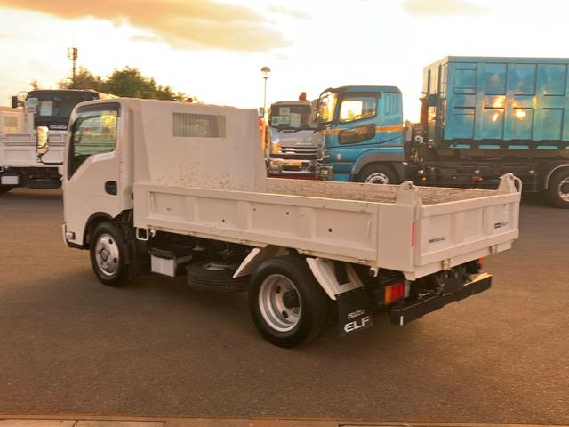 エルフトラック ダンプ/新明和工業製/荷台内寸 長さ3.05m × 幅1.59m × 高さ0.37m/ETC/ミラー一体型バックモニター/150馬力!(7枚目)