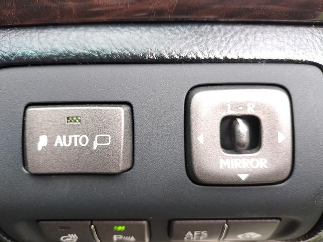 ＬＳ ＬＳ６００ｈ　Ｉパッケージ　ワンオーナー／禁煙車／本革シート／３眼ＬＥＤレンズ／パワーゲート／電動シート／純正ナビ／ＥＴＣ／バックカメラ／シートヒ－ター／シートクーラー／ステアリングヒーター／クルコン／Ｃセンサー／コンビハンドル（28枚目）