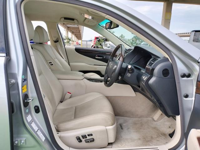 ＬＳ ＬＳ６００ｈ　Ｉパッケージ　ワンオーナー／禁煙車／本革シート／３眼ＬＥＤレンズ／パワーゲート／電動シート／純正ナビ／ＥＴＣ／バックカメラ／シートヒ－ター／シートクーラー／ステアリングヒーター／クルコン／Ｃセンサー／コンビハンドル（38枚目）