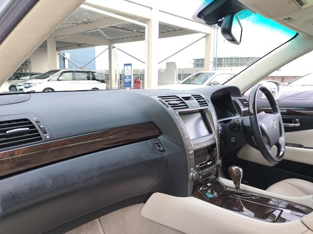 ＬＳ ＬＳ６００ｈ　Ｉパッケージ　ワンオーナー／禁煙車／本革シート／３眼ＬＥＤレンズ／パワーゲート／電動シート／純正ナビ／ＥＴＣ／バックカメラ／シートヒ－ター／シートクーラー／ステアリングヒーター／クルコン／Ｃセンサー／コンビハンドル（41枚目）