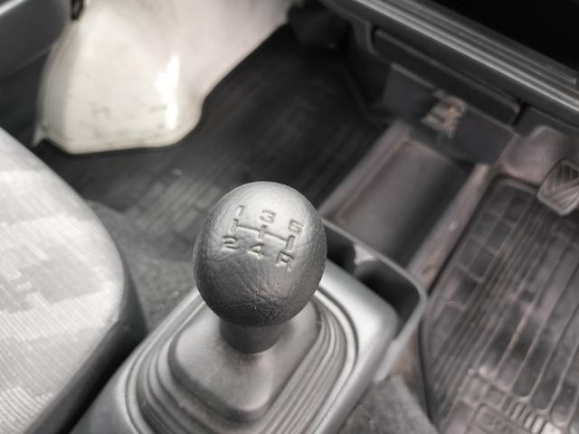キャリイトラック KCエアコン 5速MT/幌付/エアコン/積載量350キロ/ラジオ/地区限定車/スペアタイヤ/ヘッドライトレベライザー(15枚目)