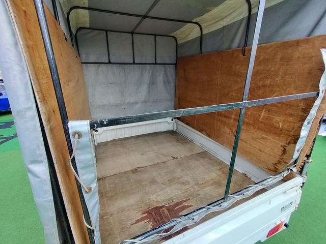 キャリイトラック KCエアコン 5速MT/幌付/エアコン/積載量350キロ/ラジオ/地区限定車/スペアタイヤ/ヘッドライトレベライザー(18枚目)