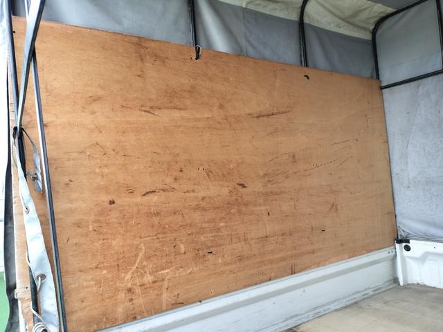 キャリイトラック KCエアコン 5速MT/幌付/エアコン/積載量350キロ/ラジオ/地区限定車/スペアタイヤ/ヘッドライトレベライザー(20枚目)