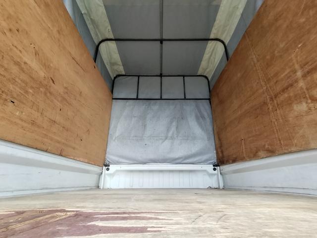 キャリイトラック KCエアコン 5速MT/幌付/エアコン/積載量350キロ/ラジオ/地区限定車/スペアタイヤ/ヘッドライトレベライザー(24枚目)