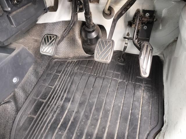 キャリイトラック KCエアコン 5速MT/幌付/エアコン/積載量350キロ/ラジオ/地区限定車/スペアタイヤ/ヘッドライトレベライザー(27枚目)