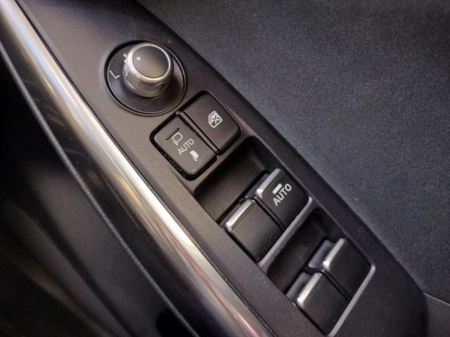 当店は自動車保険も取り扱いしております。保険内容の見直しなどもお気軽にご相談下さい