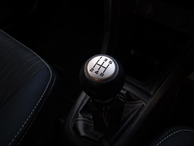 スイフト RS 5速MT/クルコン/スマートキー/CDオーディオ/プッシュスタート/ステアリングリモコン/16インチ純正AW/フォグランプ/電格ミラー/オートエアコン(8枚目)