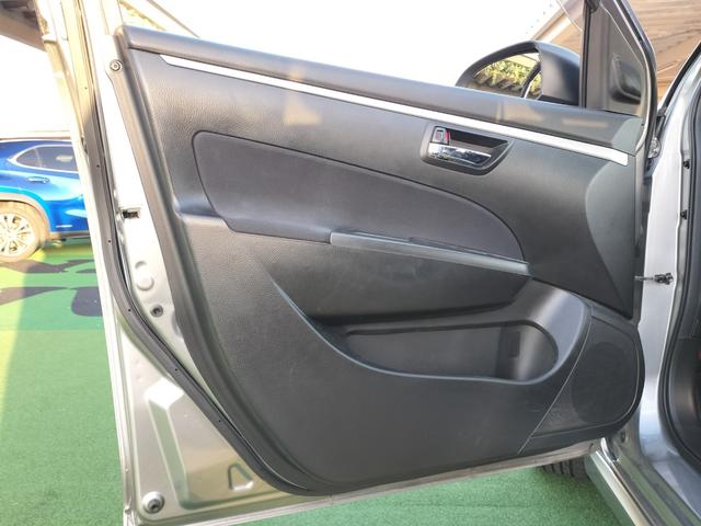 スイフト RS 5速MT/クルコン/スマートキー/CDオーディオ/プッシュスタート/ステアリングリモコン/16インチ純正AW/フォグランプ/電格ミラー/オートエアコン(30枚目)