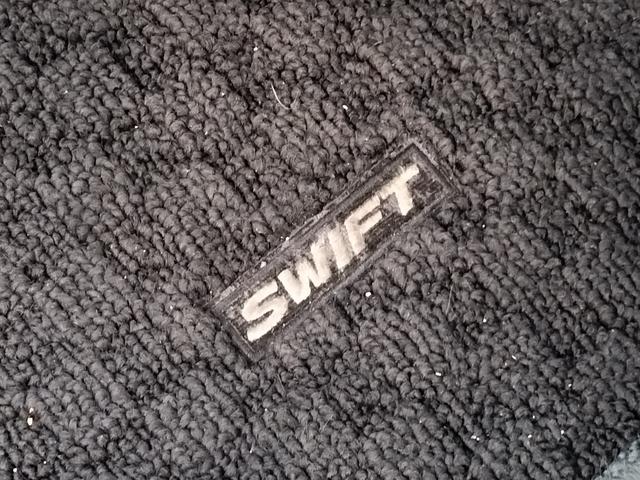 スイフト RS 5速MT/クルコン/スマートキー/CDオーディオ/プッシュスタート/ステアリングリモコン/16インチ純正AW/フォグランプ/電格ミラー/オートエアコン(34枚目)