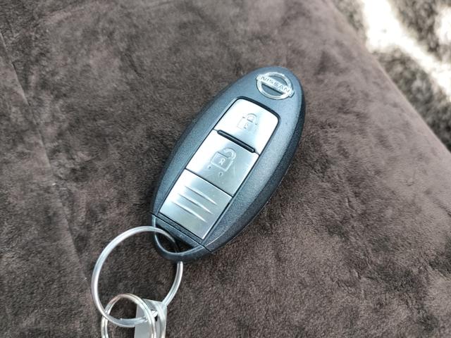 キューブ １５Ｘ　純正フルセグナビ／バックカメラ／コーナーセンサー／スマートキー／ベンチシート／横滑り防止／電格ミラー／ＤＶＤ再生／Ｂｌｕｅｔｏｏｔｈ対応／アイドリングストップ（57枚目）