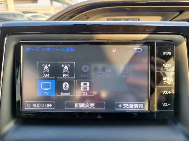 エスクァイア Gi 純正フリップダウンモニター/両側電動スライドドア/純正フルセグナビ/ETC/バックカメラ/シートヒーター/クルーズコントロール/オートハイビーム/オートライト/リアクーラー/7人乗り(8枚目)