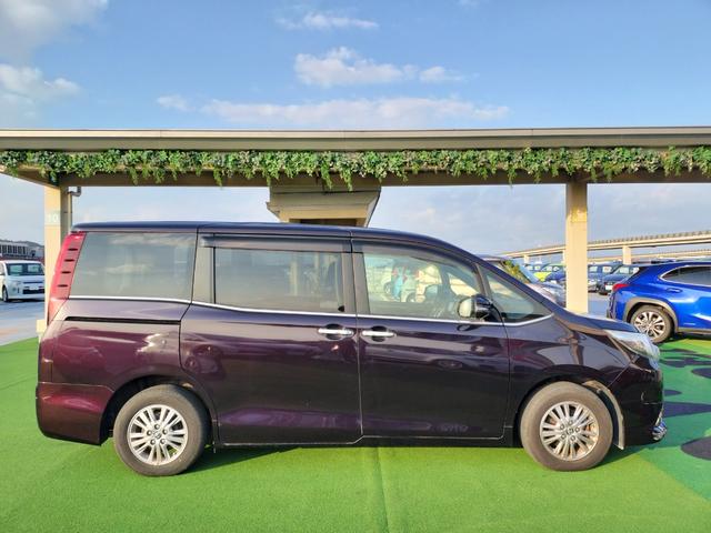 エスクァイア Gi 純正フリップダウンモニター/両側電動スライドドア/純正フルセグナビ/ETC/バックカメラ/シートヒーター/クルーズコントロール/オートハイビーム/オートライト/リアクーラー/7人乗り(15枚目)