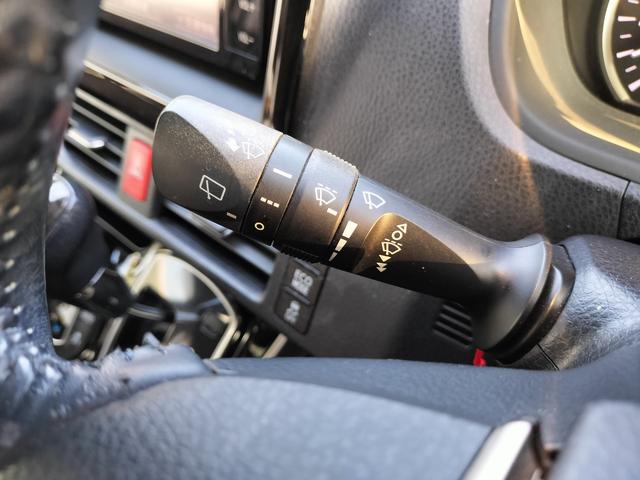 エスクァイア Gi 純正フリップダウンモニター/両側電動スライドドア/純正フルセグナビ/ETC/バックカメラ/シートヒーター/クルーズコントロール/オートハイビーム/オートライト/リアクーラー/7人乗り(22枚目)