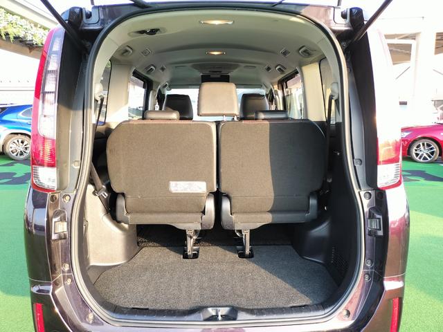 エスクァイア Gi 純正フリップダウンモニター/両側電動スライドドア/純正フルセグナビ/ETC/バックカメラ/シートヒーター/クルーズコントロール/オートハイビーム/オートライト/リアクーラー/7人乗り(54枚目)