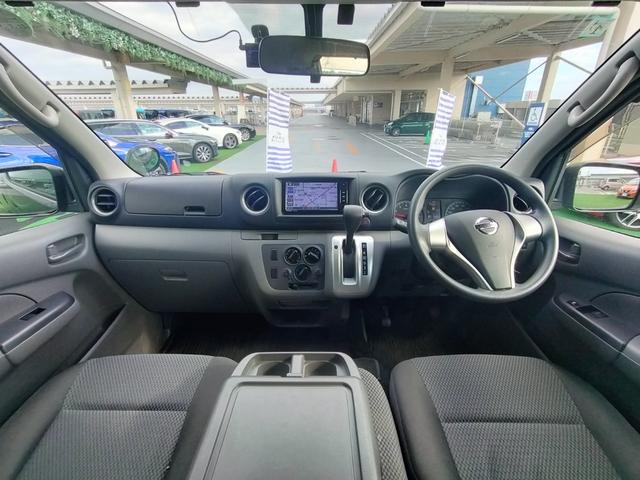 NV350キャラバンバン ロングVX 6人乗り/衝突軽減/両側スライド/キャリア付き/ETC/社外ナビ/バックカメラ/キーレス/フルセグTV/Bluetooth接続/横滑防止/電格ミラー/リア小窓左右あり/LEDヘッドライト(6枚目)