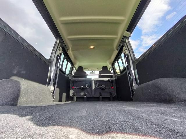 NV350キャラバンバン ロングVX 6人乗り/衝突軽減/両側スライド/キャリア付き/ETC/社外ナビ/バックカメラ/キーレス/フルセグTV/Bluetooth接続/横滑防止/電格ミラー/リア小窓左右あり/LEDヘッドライト(15枚目)