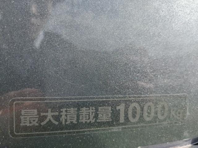 NV350キャラバンバン ロングVX 6人乗り/衝突軽減/両側スライド/キャリア付き/ETC/社外ナビ/バックカメラ/キーレス/フルセグTV/Bluetooth接続/横滑防止/電格ミラー/リア小窓左右あり/LEDヘッドライト(16枚目)